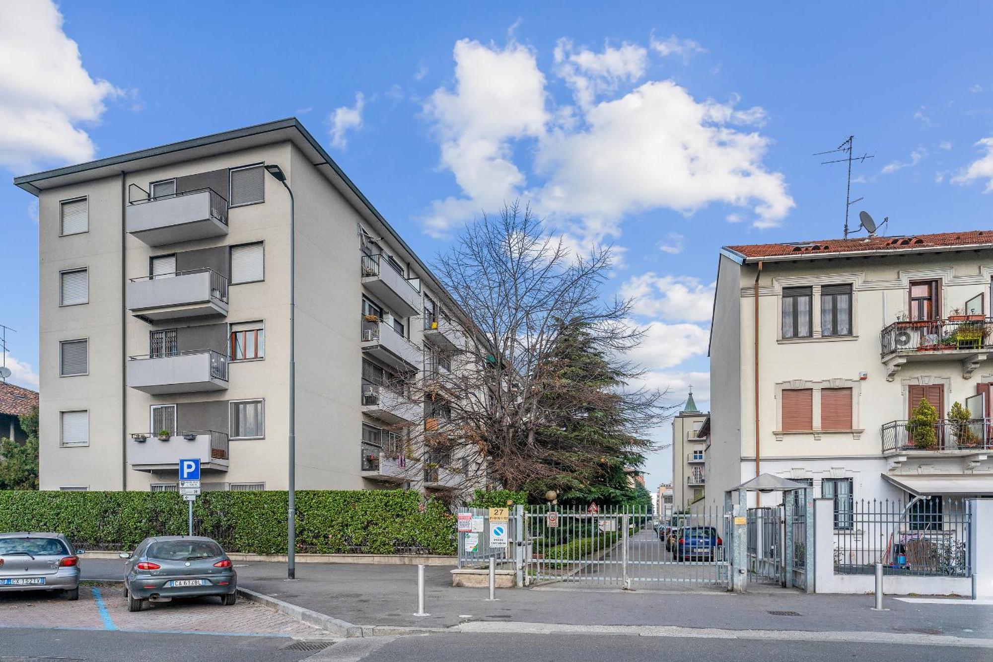 Rog27-Large Apartment With Transport Close To Home- ミラノ エクステリア 写真